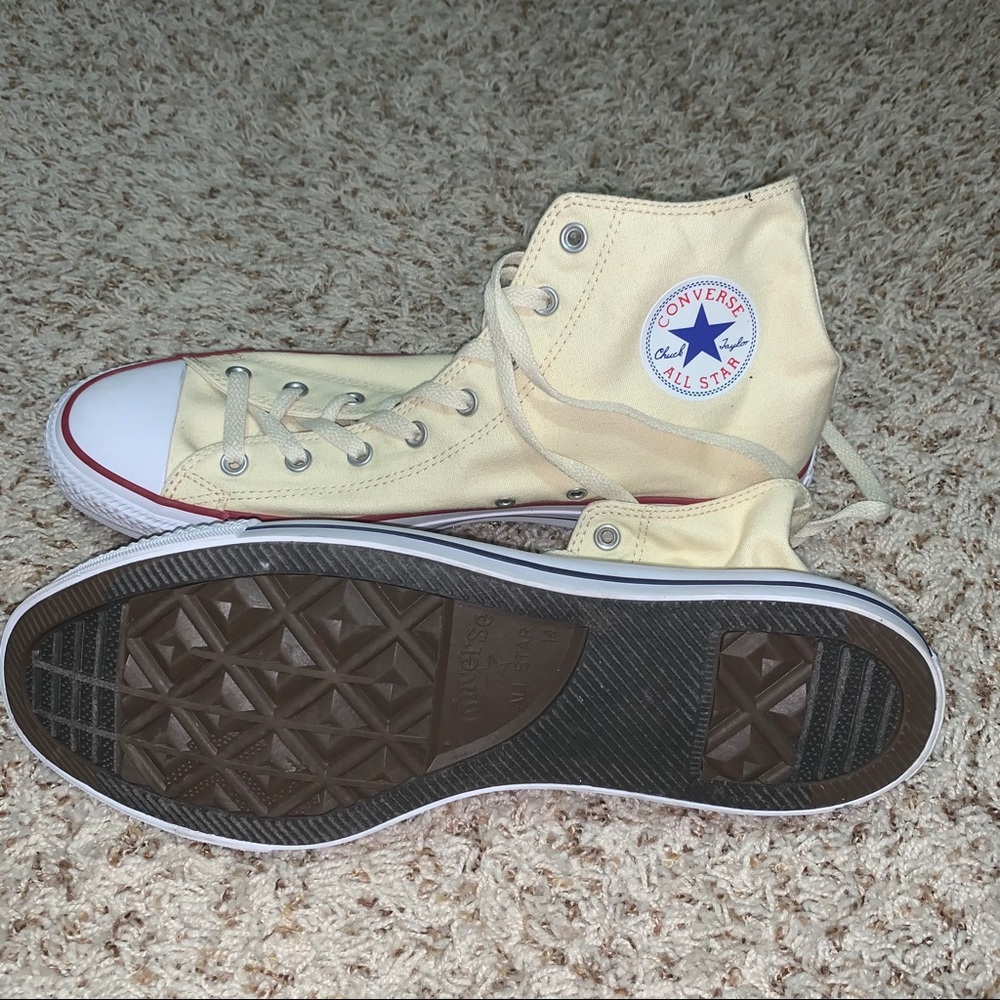 Cream Converse